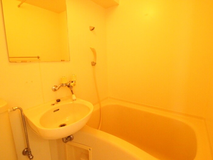 洗面 Ｒ・Ｍリ－ガルハウス塚口