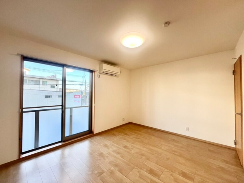 居室 鷹飼マンション