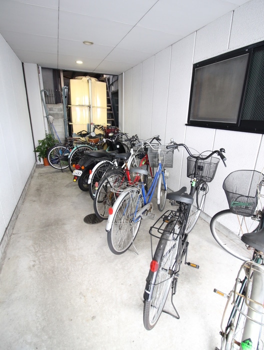 駐輪場 ミナレット八条