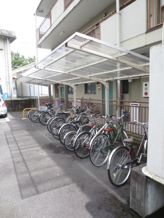 駐輪場 ｺ-ﾎﾟいづつ