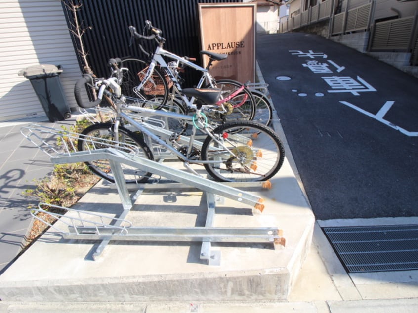駐輪場 アプローズ清荒神