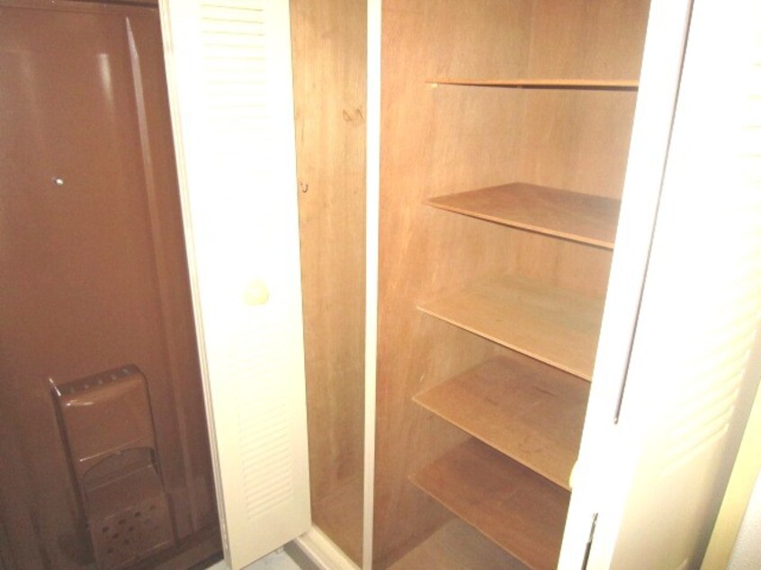 収納 エクセレント西平野