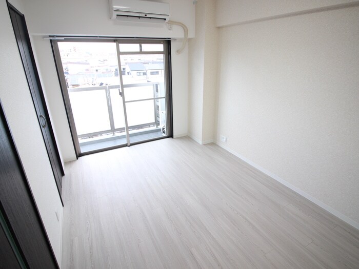 居室 エクセル服部