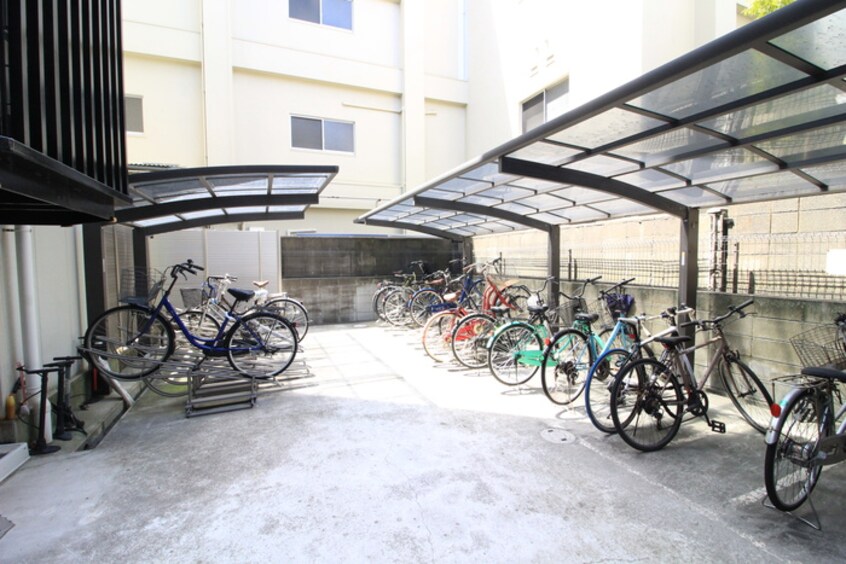 駐輪場 クレイドル西田辺
