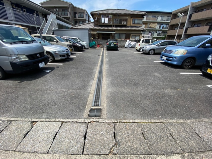 駐車場 セレ－ブルメゾン