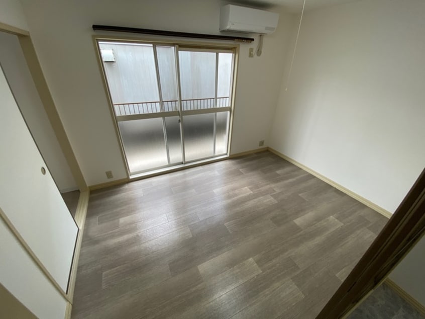 居室 セレ－ブルメゾン