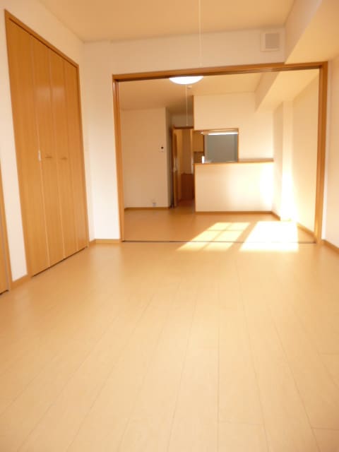 居室 フロラシオン大橋