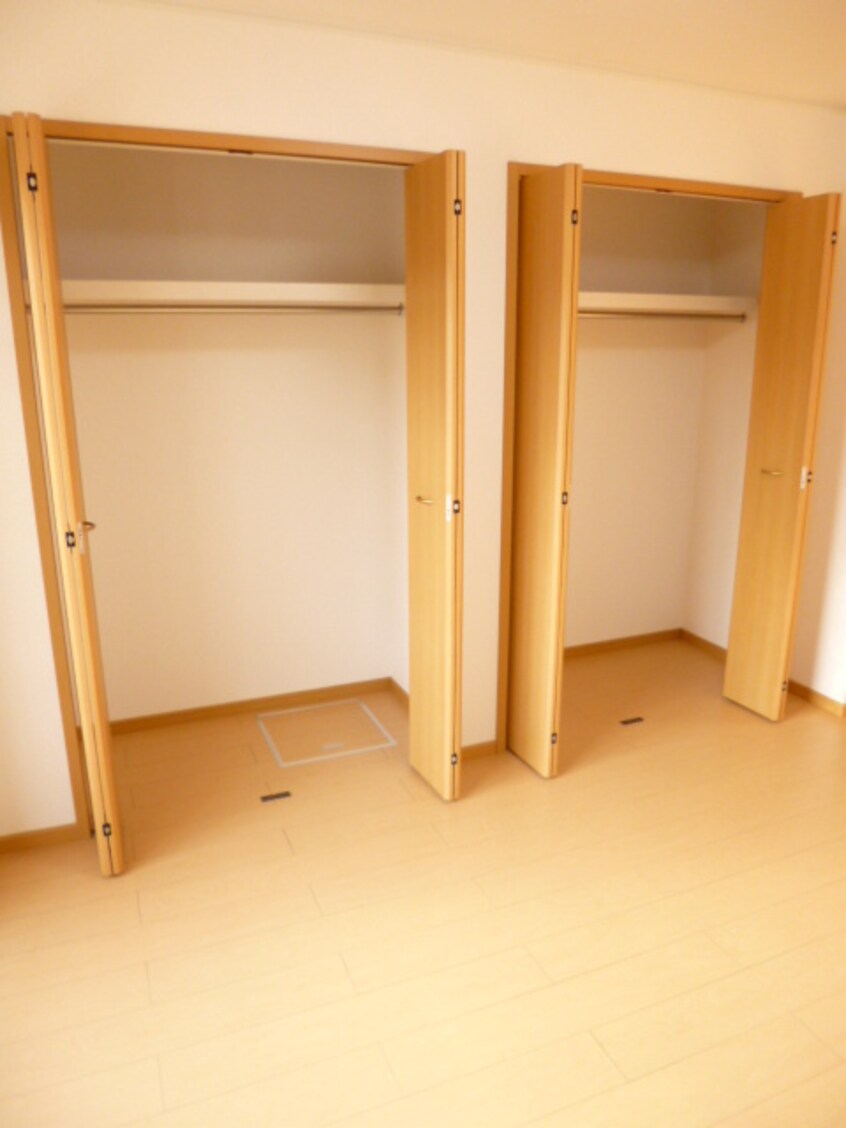 収納 フロラシオン大橋