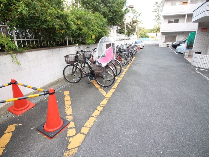 駐輪場 パークハイツアイリス２号館