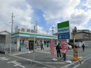 ファミリーマート交野星田店(コンビニ)まで410m プレアール星田　東側