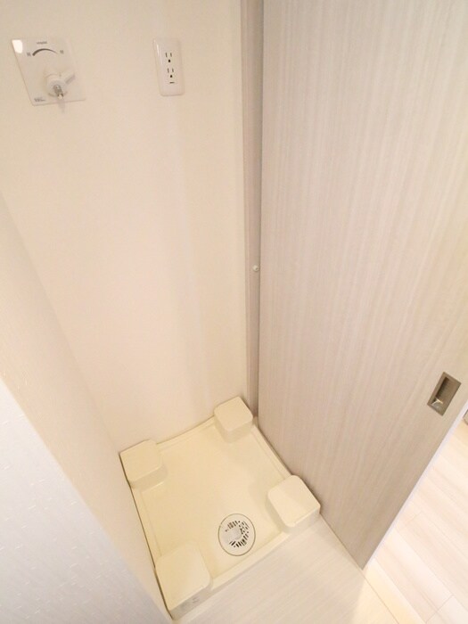 洗濯機置場 ﾌｧｰｽﾄﾌｨｵｰﾚ三宮ｲｰｽﾄⅡ(102)