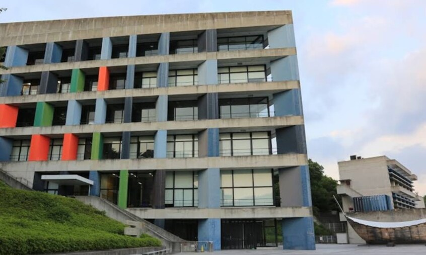 宝塚大学宝塚キャンパス(大学/短大/専門学校)まで800m LOHAUS雲雀丘山手（201）