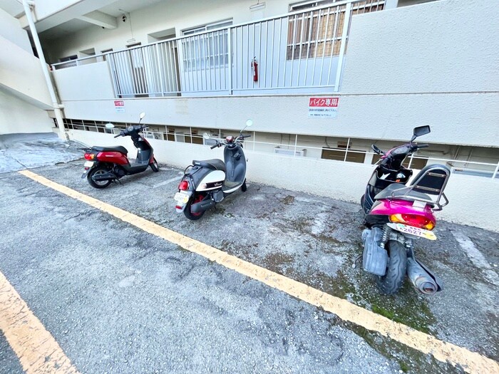 バイク置き場 森住ハイツＢ