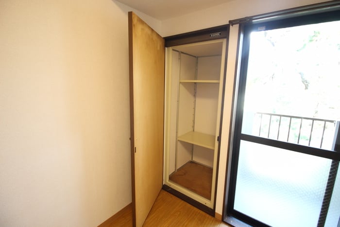 収納 リアライズ服部