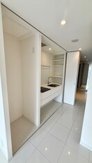 廊下 ｻﾞ ﾀﾜ- ｵｵｻｶﾚｼﾞﾃﾞﾝｽ