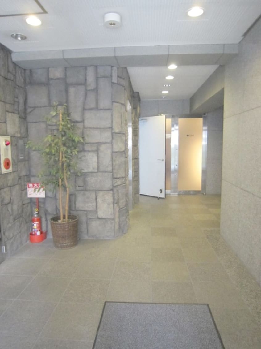 エントランス部分 ゴックス南森町