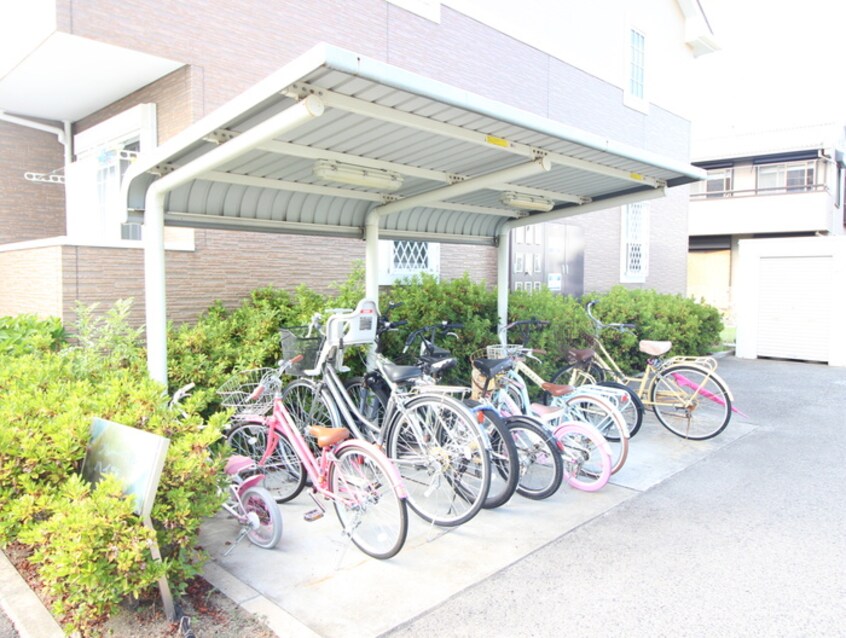 駐輪場 フレ－ベルハイツ