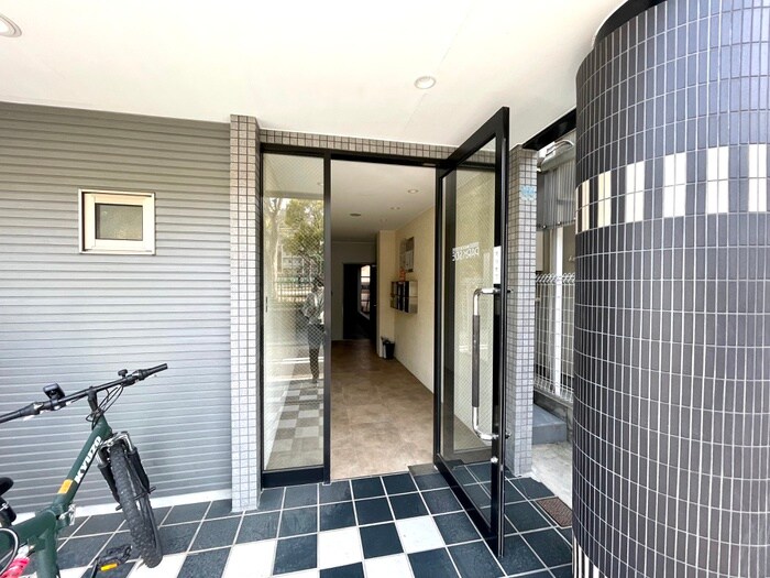 エントランス部分 メゾンパ－クサイド