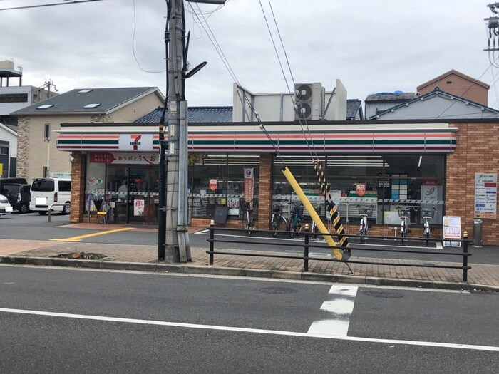 セブンイレブン大阪住之江３丁目店(コンビニ)まで140m ラフィ－ネ住之江