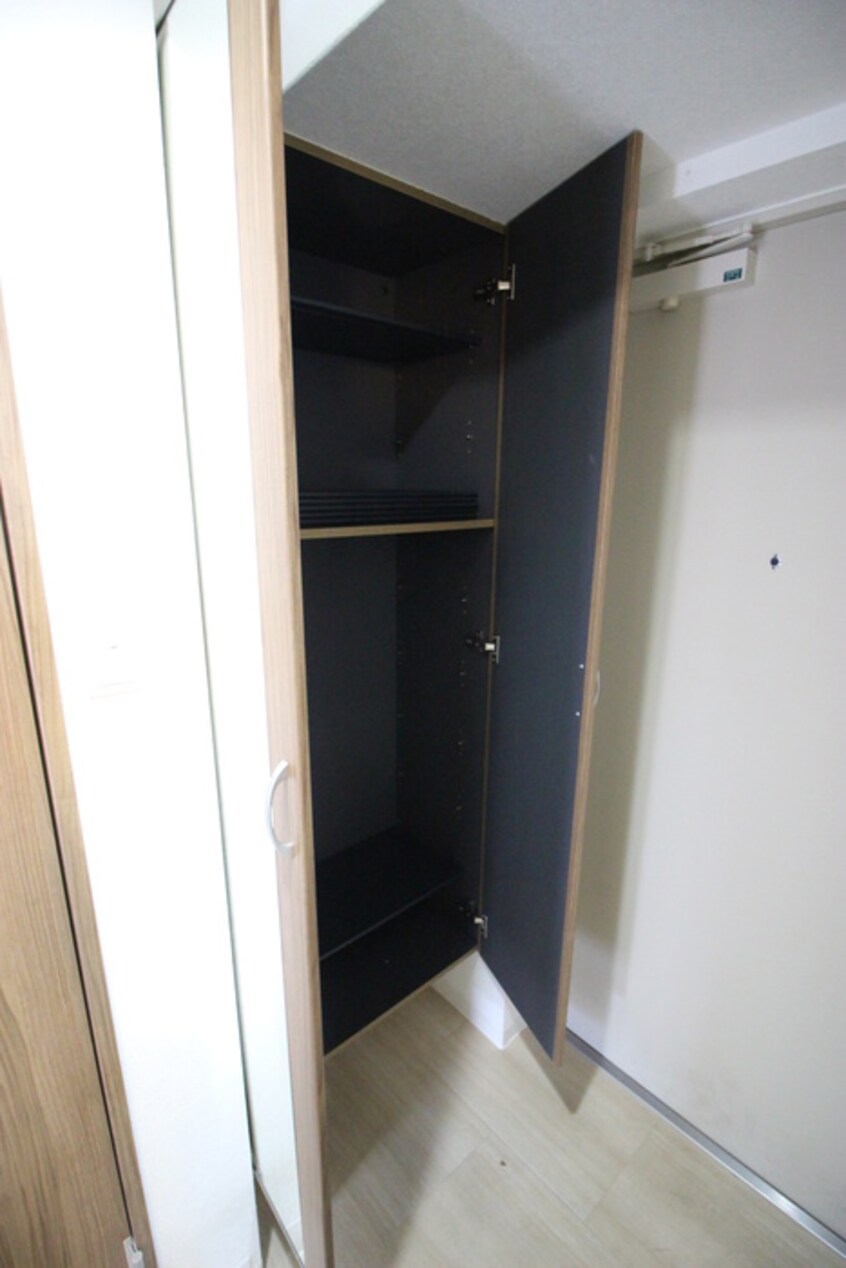 靴箱 Le vida Quo南堀江