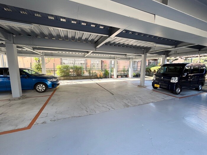 駐車場 ﾌﾛﾝﾃｲｱﾊｲﾂＦＵＪＩＷＡＲＡ