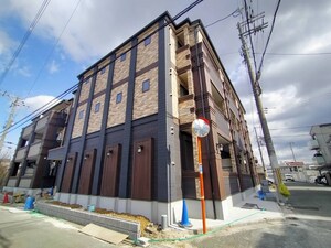 ドミール　ウエスト