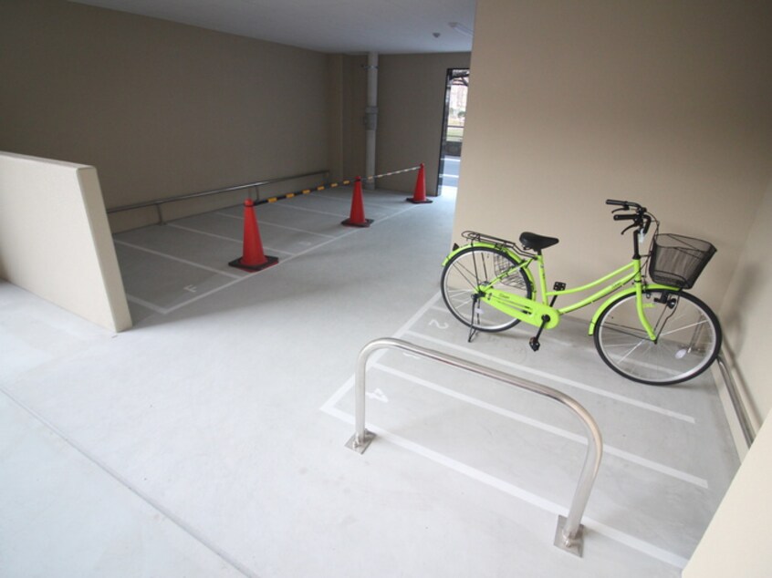 駐輪場 アドバンス西梅田ビオス