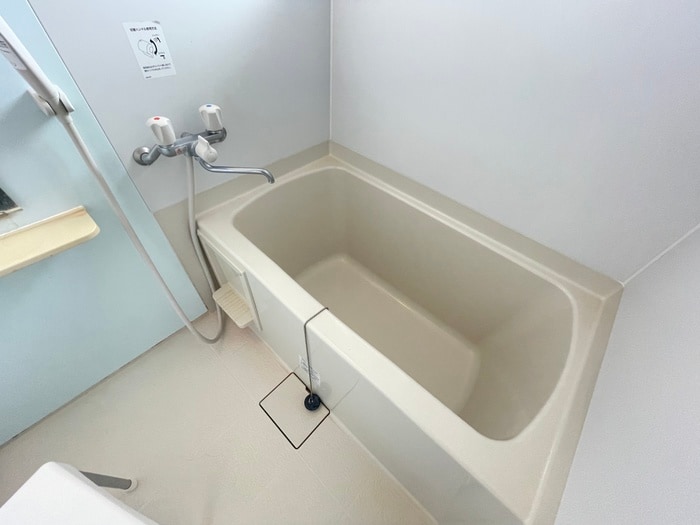 バス／シャワールーム等 グレイス川西南館