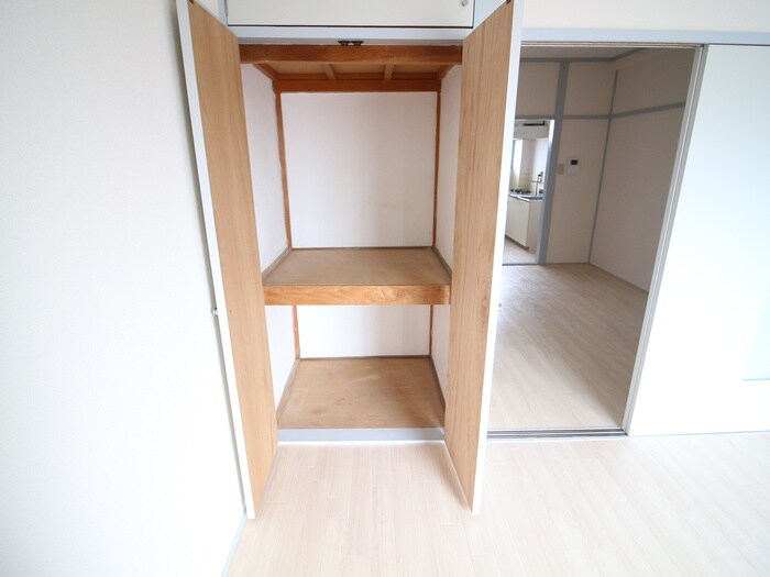 収納 グレイス川西南館