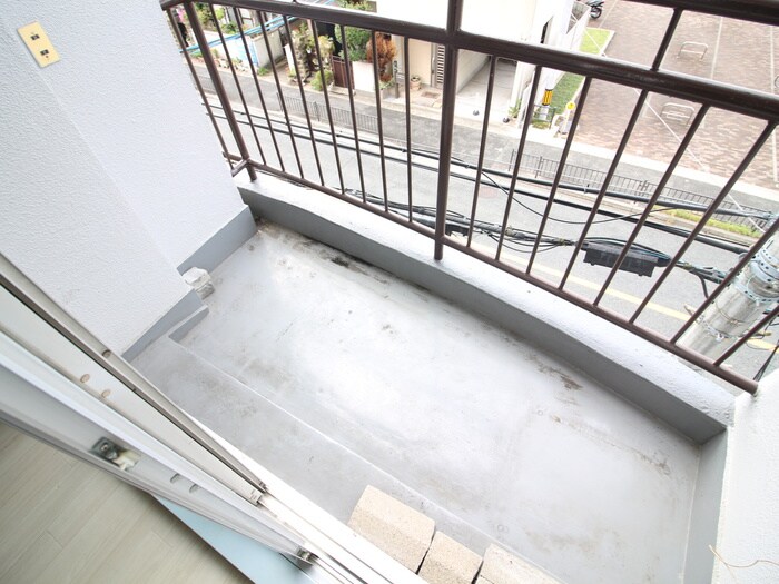 ベランダ・バルコニー グレイス川西南館