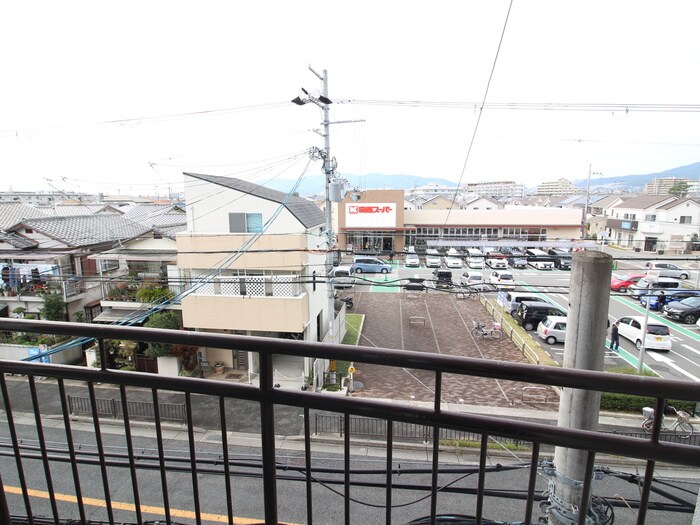 室内からの展望 グレイス川西南館