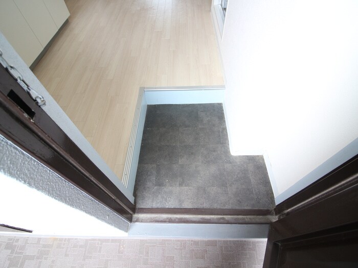 玄関 グレイス川西南館