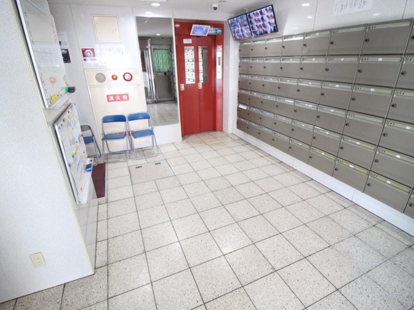 エントランス部分 ターミナルルーエ(1001)