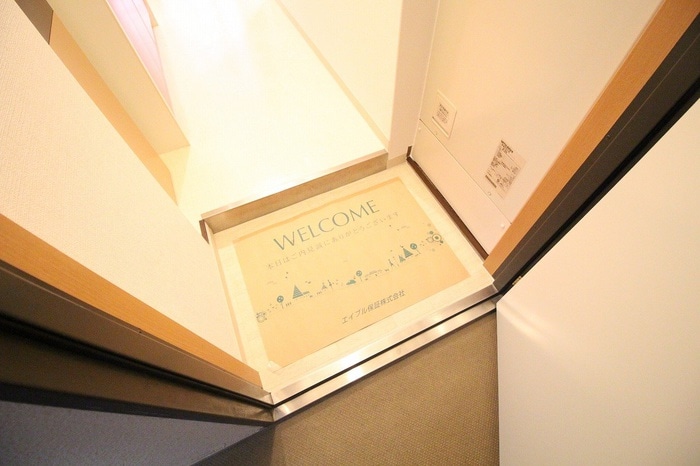 玄関 アネスト神戸西元町