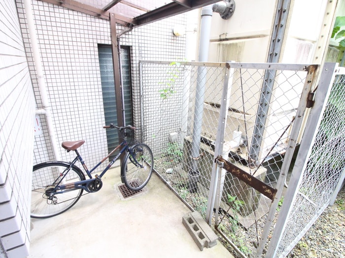 駐輪場 メゾンブランシュⅡ