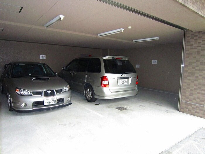 駐車場 リ－ガル新大阪Ⅱ