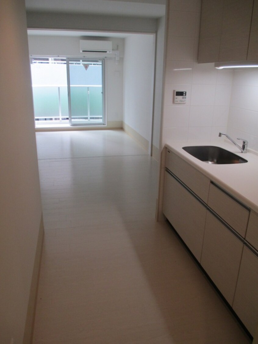 居室 プリオーレ三宮