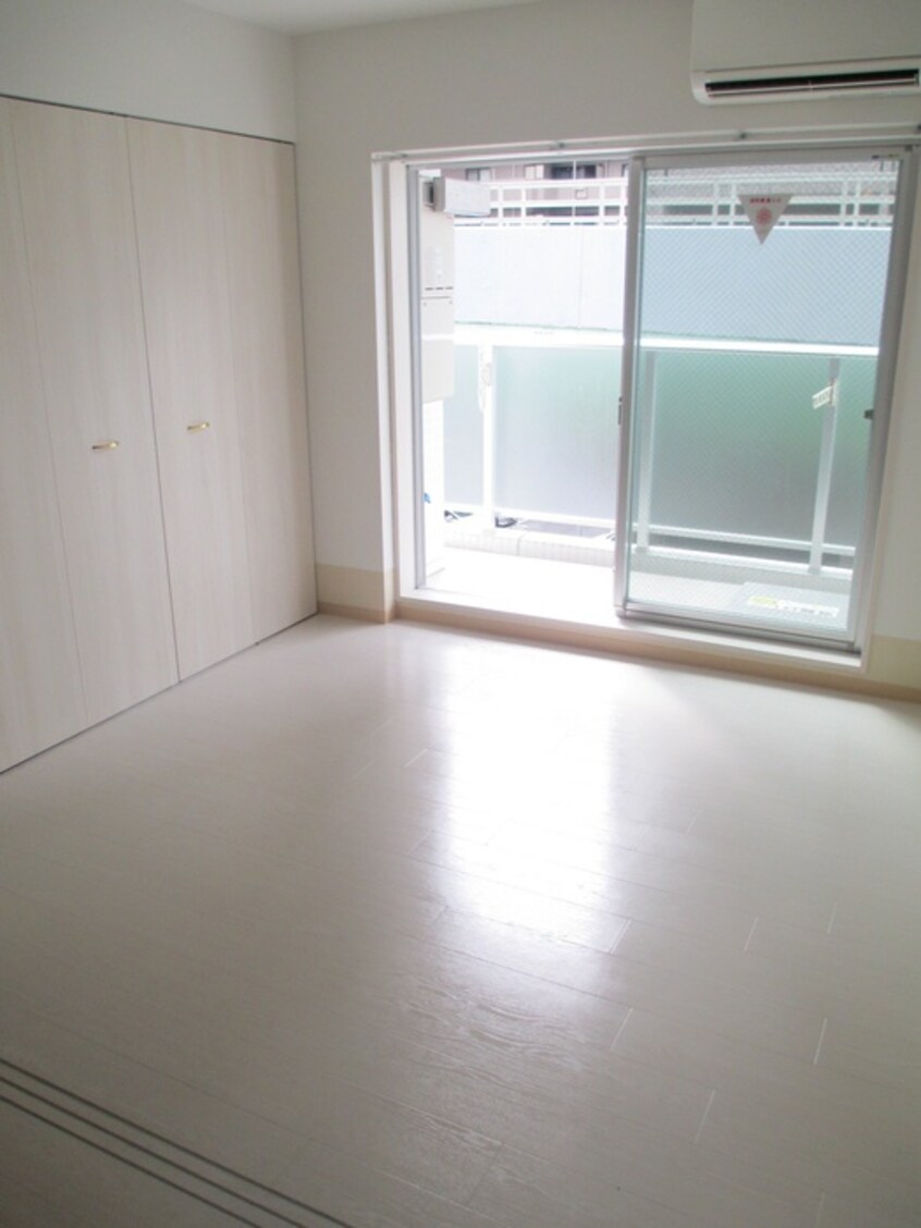 居室 プリオーレ三宮