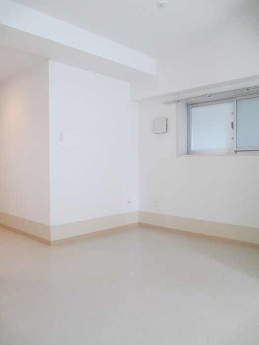 居室 プリオーレ三宮