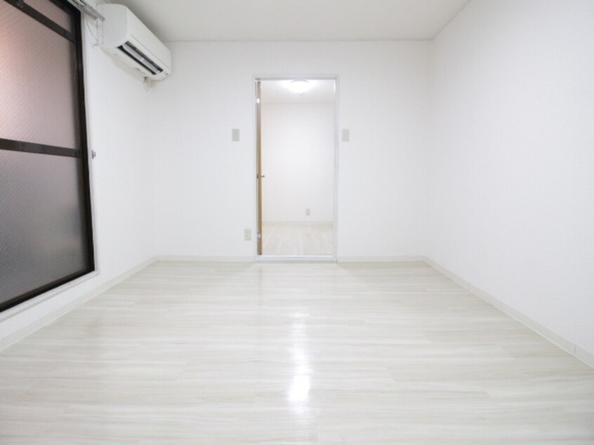 居室 ロイヤル加美北