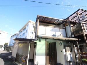 金田町3丁目貸家