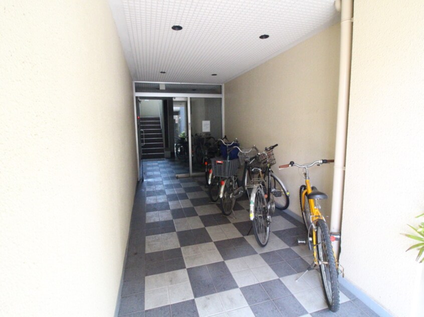 駐輪場 西田辺Premiere