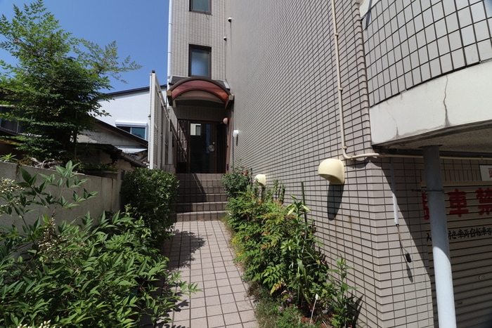 エントランス部分 センチュリー２１金楽寺