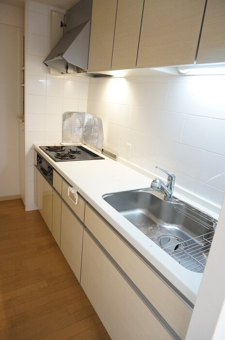 キッチン エスリ－ド淀(301)