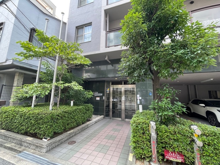 エントランス部分 パラッツオディ上本町