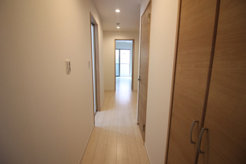 廊下 フィアスコート羽衣