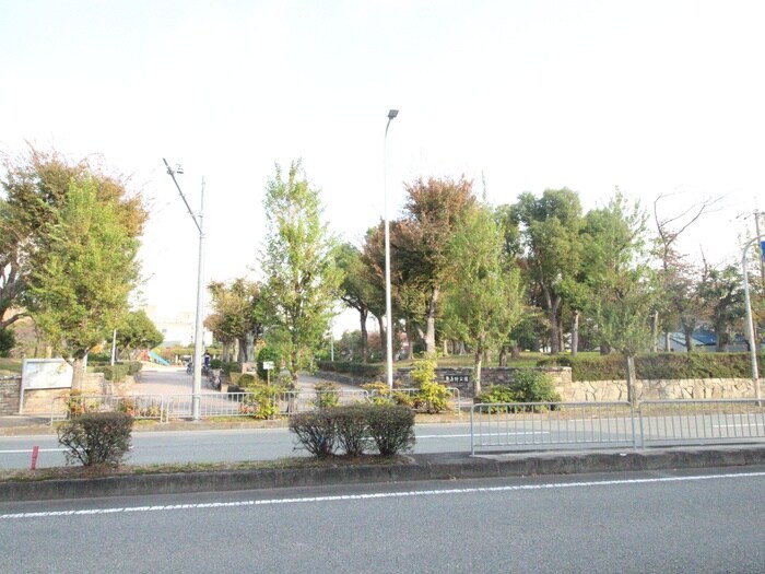 豊島野公園(公園)まで300m REGIA　IKEDA　CITY　TENZIN