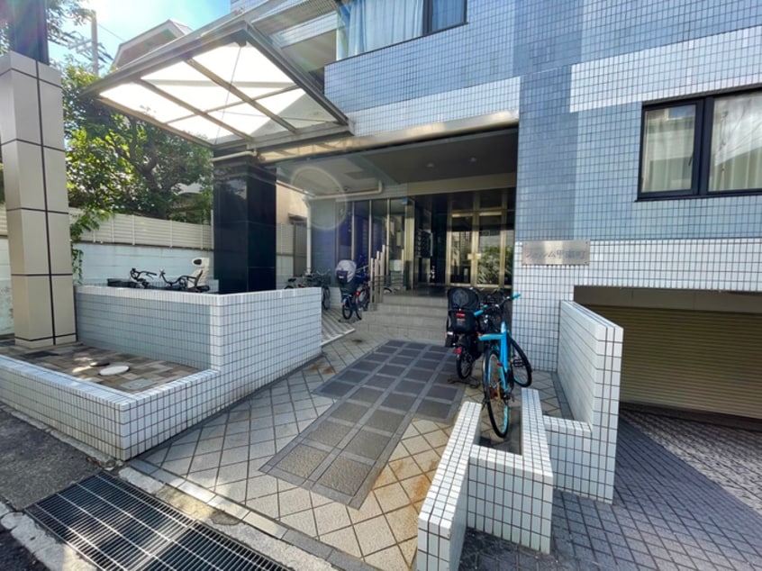 エントランス部分 フォルム甲南町