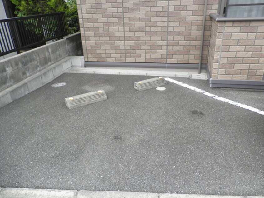 駐車場 ポ－トヴェ－ル
