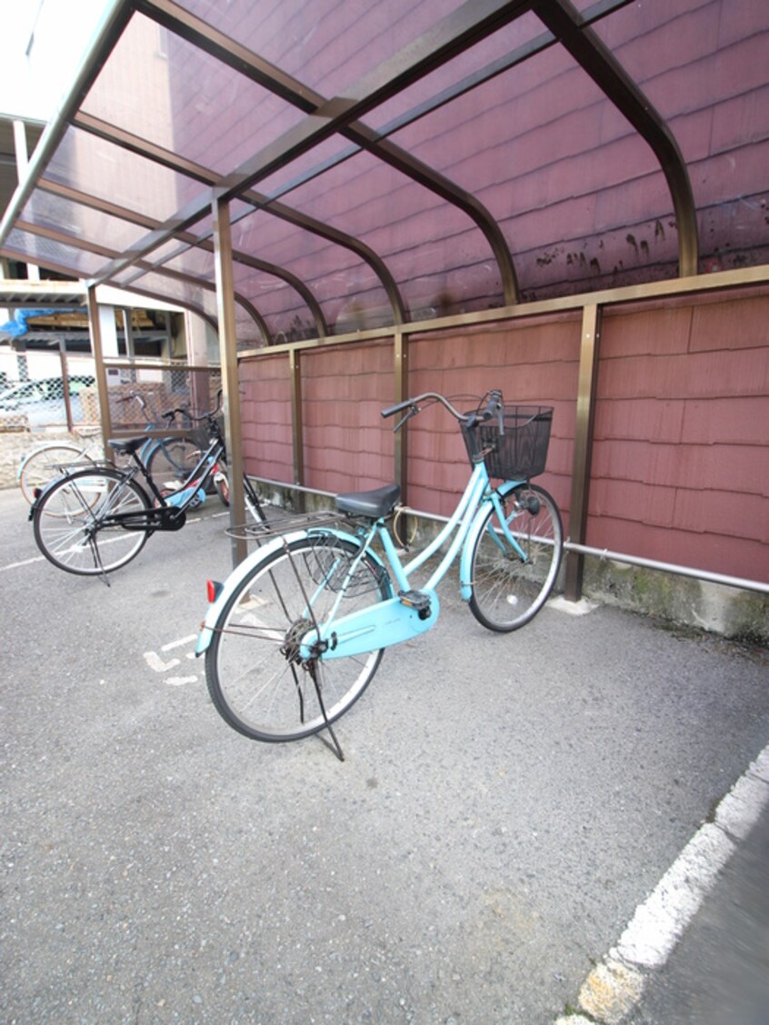 駐輪場 鈴ノ宮ハイツＡ棟